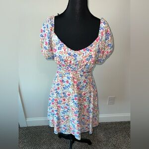 Altar'd State Colorful Floral Mini Dress with puff sleeves and belt Size L